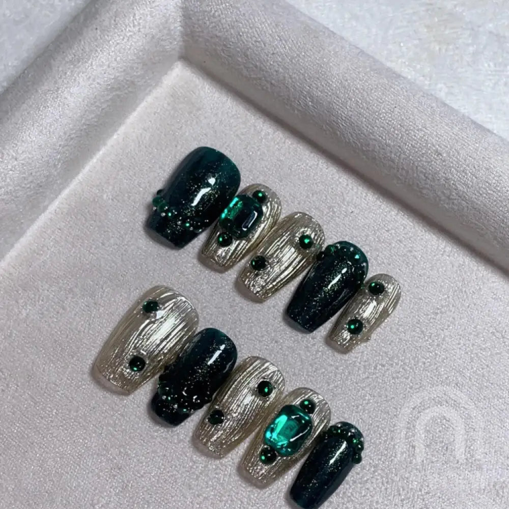 Emerald Press On Nails