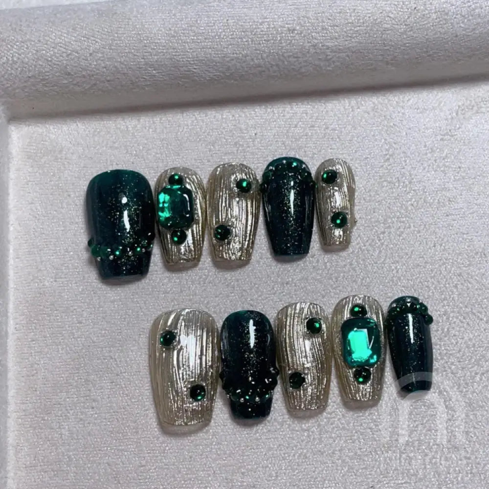 Emerald Press On Nails