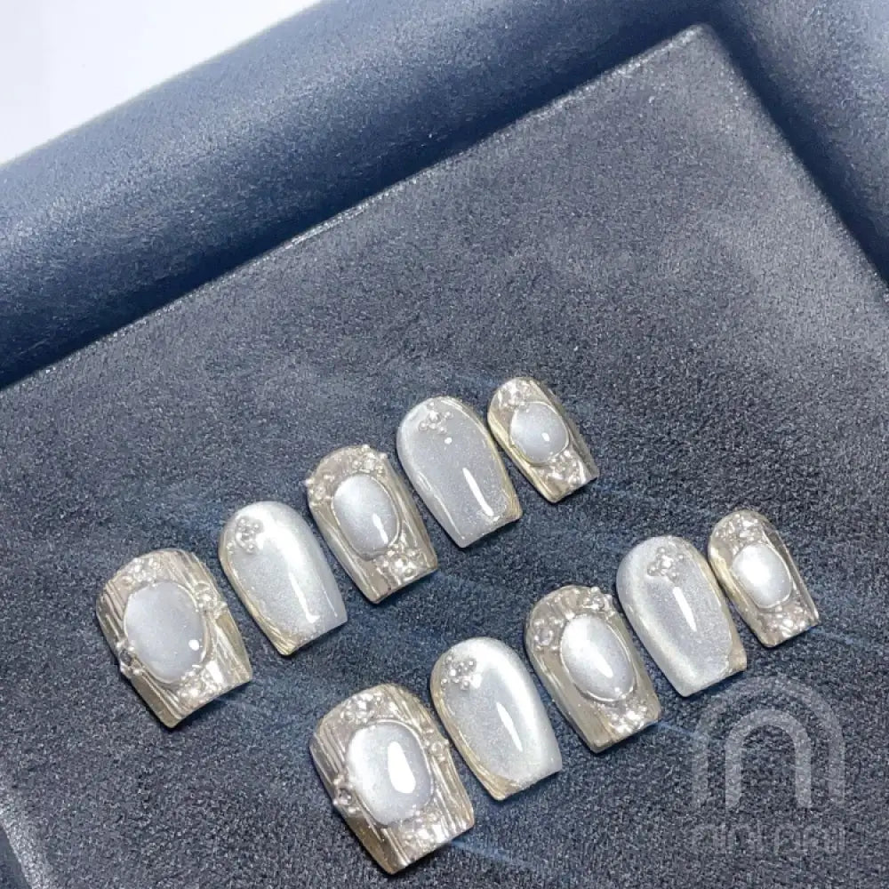 Golden Period Press On Nails